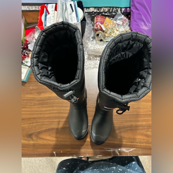 Quilted Cuffed Hunter Boots - Picture 9 of 11